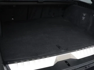 BMW 5 Serie BMW 5-serie 530e xDrive M Sport | Panoramadak |  Harman/Kardon | Stoel & stuurverwarming | Adaptive cruise | Camera | Trekhaak | Carplay | Achterbankverwarming | Live Cockpit | Sportstoelen - afbeelding nr 12