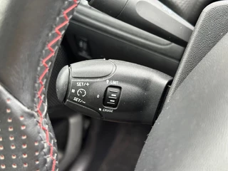 Peugeot 2008 Peugeot 2008 1.2 Puretech GT-Line '' Trekhaak - Camera - Leer '' - afbeelding nr 18