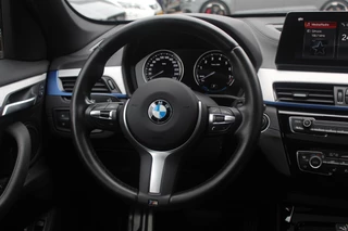 BMW X1 BMW X1 xDrive25e Executive Ed. M Sport / Trekhaak / Panoramadak / Camera / Head-up / Leder / 19'' / Navigatie / Stoelverwarming / DAB / Cruise Control - afbeelding nr 16