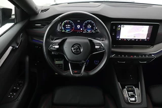 Škoda Octavia Skoda Octavia 1.4 TSI RS PHEV | Head-Up | Leder/Alcantara |  Stoel & stuurverwarming | Carplay | Sfeerverlichting | Massage | Memory | Adaptive cruise - afbeelding nr 3