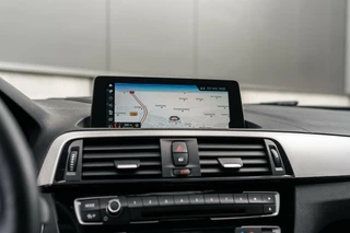 BMW 1 Serie BMW 1-serie M140i xDrive Harman Kardon Dak Leer - afbeelding nr 52
