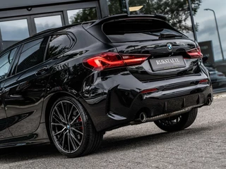 BMW 1 Serie BMW 1-serie 120i|PANO|H&K|M-PAKKET|KUIPSTOELEN|CAMERA|19'' - afbeelding nr 16