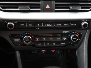 Kia Niro - Navigatie - Camera - Climate control - Cruise control - Trekhaak - Fabrieksgarantie tot 06-2027 - afbeelding nr 36