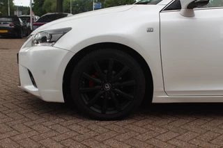 Lexus CT Lexus CT 200h 25th Edition / Camera / Schuifdak / Alcantara / Navigatie / 16'' / Getint glas / Stoelverwarming / Cruise Control - afbeelding nr 14