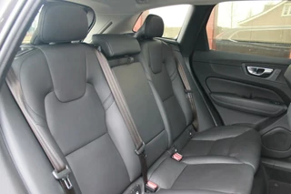 Volvo XC60 Volvo XC60 T6 Recharge AWD Ultimate Bright | Longe Range | Parkeercamera | Panoramadak | Trekhaak | HUD | Leder | Stoelverwarming | Keyless - afbeelding nr 20