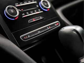 Renault Mégane Estate Automaat (APPLE CARPLAY, NAVIGATIE, DIGITAL COCKPIT, CAMERA, GETINT GLAS, SPORTSTOELEN, STOELVERWARMING, KEYLESS, PARKEERSENSOREN, NIEUWSTAAT) - afbeelding nr 23