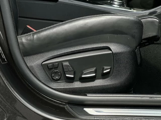 BMW 5 Serie BMW 5-serie 528xi High Executive, NL AUTO, NAP, PANO, NAVI, CRUISE, ECC-AIRCO, HUD, DODEHOEK, COMFORT STOELEN, CAMERA, LICHTMETAAL 17