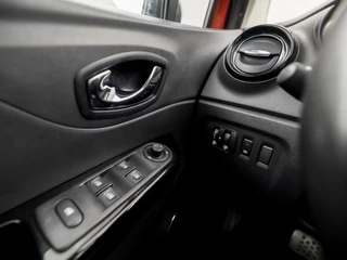 Renault Captur Automaat (NAVIGATIE, CLIMATE, CAMERA, LEDER, GETINT GLAS, SPORTSTOELEN, XENON, CRUISE, ELEK PAKKET, NIEUWE APK, NIEUWSTAAT) - afbeelding nr 21