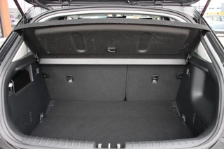 Kia Stonic Kia Stonic 1.0 T-GDi Platinum Edition | Schuifdak | Leder | Camera - afbeelding nr 24