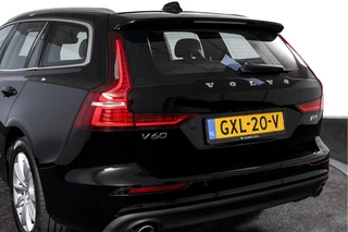 Volvo V60 Volvo V60 2.0 B3 163 PK Essential Edition - Automaat | Dig. Cockpit | Cruise | Stoel-+Stuurverw. | PDC | NAV + App. Connect | ECC | Elek. Klep | DAB | LM 17