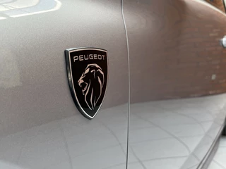 Peugeot 308 | Elektrisch verstelbare stoelen | Camera | Apple Carplay/Android Auto | - afbeelding nr 32