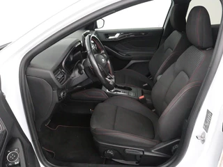 Ford Focus Ford Focus 1.5 EcoBoost ST Line X | Camera | Carplay | Trekhaak | Full LED | Navigatie | Keyless | Digital Cockpit | Climate control | Parkeerhulp | Cruise control - afbeelding nr 4