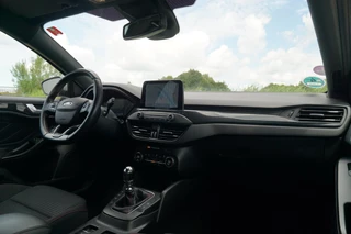 Ford Focus Ford Focus Wagon 1.0 125PK ST Line Business | Moondust Silver | Winterpack/AppleCarplay/Camera/LaneAssist - Keurige reisgenoot! - afbeelding nr 16