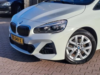 BMW 2 Serie | Leder | Trekhaak | M-pakket | Head-up | Camera | Stoelverwarming | - afbeelding nr 55