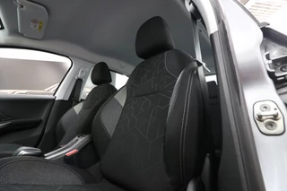 Peugeot 2008 Peugeot 2008 1.2 PureTech Blue Lion (Automaat) - afbeelding nr 14