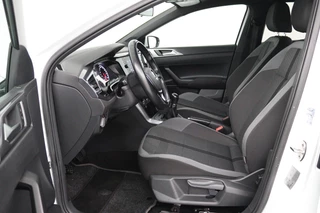 Volkswagen Polo Volkswagen Polo 1.0 TSI Comfortline (PARKEERSENSOREN, CRUISE ADAPTIEF, NAVIGATIE, NL-AUTO, GOED ONDERHOUDEN) - afbeelding nr 11