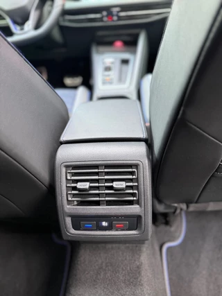 Volkswagen Golf Volkswagen Golf 2.0 TSI R 4Motion|Akrapovic|Panorama|Performance - afbeelding nr 44
