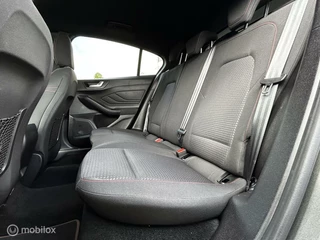 Ford Focus Ford Focus 1.0 EcoBoost ST Line Navi 18inch Led Winterpack NAP Dik! - afbeelding nr 5