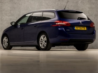 Peugeot 308 Peugeot 308 SW 1.2 PureTech Sport (PANORAMADAK, APPLE CARPLAY, GROOT NAVI, PARKEERSENSOREN, SPORTSTOELEN, GETINT GLAS, CRUISE, LANE ASSIST, NIEUWE APK, NIEUWSTAAT) - afbeelding nr 3
