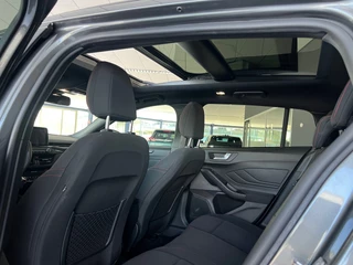 Ford Focus Ford Focus Wagon 1.0 EcoBoost ST Line Business Panorama Trekhaak - afbeelding nr 11