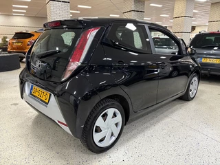 Toyota Aygo Toyota Aygo 1.0 VVT-I X-PLAY Navigatie Airco Camera Apple carplay Multimedia - afbeelding nr 5