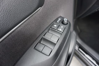 Toyota Yaris Cross Toyota Yaris Cross 1.5 Hybrid 115 Business Plus |Navi|Carplay|PDC V+A|Dodehoek|Camera|Stoel en stuurverwarming| - afbeelding nr 22
