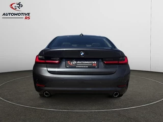 BMW 3 Serie BMW 330e Plug-in Hybrid | 66.417 km | Shadow Line | M Velgen | Achteruitrijcamera | Stoelverwarming|PDC| - afbeelding nr 15