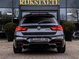 BMW 1 Serie BMW 1-serie M140i xDrive High Executive|H&K|REMUS|19'' - afbeelding nr 6