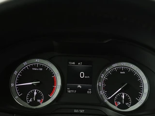Škoda Karoq Skoda Karoq 1.0 TSI Business Edition | Panoramadak |  Stoelverwarming | Trekhaak | Carplay | Navigatie | Climate control | Parkeerhulp | Cruise control - afbeelding nr 31