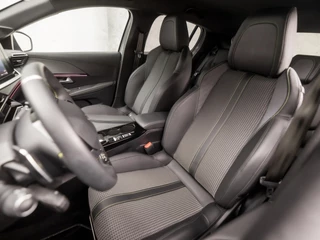 Peugeot 208 Automaat (VIRTUAL COCKPIT, APPLE CARPLAY, GROOT NAVI, LEDER, SFEERVERLICHTING, SPORTSTOELEN, 360 CAMERA, ADAPTIVE CRUISE, KEYLESS, GETINT GLAS, NIEUWSTAAT) - afbeelding nr 13