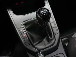 SEAT Ibiza SEAT Ibiza 1.0 TSI Style Business Intense [TREKHAAK, APPLE CARPLAY, ANDROID, CAMERA, PDC V+A, CRUISE, CLIMATE, NIEUWSTAAT] - afbeelding nr 17