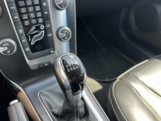 Volvo V40 Volvo V40 2.0 D4 R-Design Business Leder Navi Climate Cruise Lichtmetaal Trekhaak - afbeelding nr 17