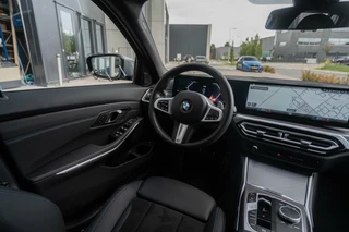 BMW 3 Serie BMW 3-serie Touring 330i M Sport 245pk Adapt.Cruise|Stoelver - afbeelding nr 21