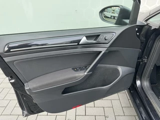 Volkswagen Golf Volkswagen Golf 1.4 TSI Highline Stoelverwarming LED CarPlay - afbeelding nr 42