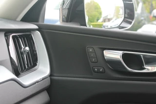 Volvo XC60 Volvo XC60 T6 Recharge AWD Inscription Exclusive | Panoramadak | Leder | Stoelverwarming | Parkeercamera | Keyless - afbeelding nr 38
