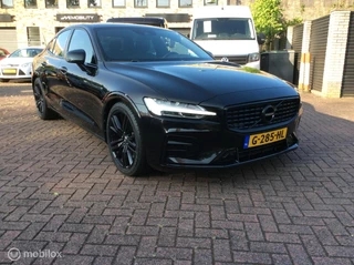 Volvo S60 Volvo S60 2.0 T5 R-Design Black Edition Camera Apple Carplay 19