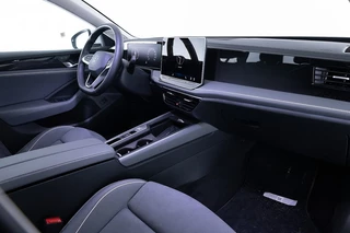 Volkswagen Passat Volkswagen Passat Variant 1.5 eTSI Business Automaat | Trekhaak | Full LED | CAMERA *2e Pinksterdag OPEN v.a 11u tot 17u* - afbeelding nr 4