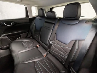 Jeep Compass 240Pk Automaat (APPLE CARPLAY, GROOT NAVI, 360 CAMERA, VIRTUAL COCKPIT, LEDER, KEYLESS, SPORTSTOELEN, ADAPTIVE CRUISE, GETINT GLAS, LED KOPLAMPEN, NIEUWSTAAT) - afbeelding nr 15