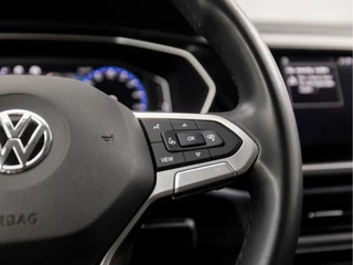 Volkswagen T-Cross (VIRTUAL COCKPIT, APPLE CARPLAY, GROOT NAVI, STOELVERWARMING, CLIMATE, SPORTSTOELEN, GETINT GLAS, ADAPTIVE CRUISE, NIEUWSTAAT) - afbeelding nr 19