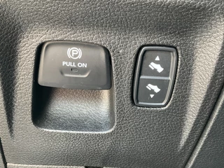 Dodge Ram 1500 Dodge Ram 1500 5.7 V8 4x4 Crew Cab Laramie Pano Full Navi SideSteps Trekhaak Luchtvering - afbeelding nr 23
