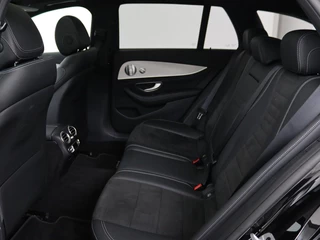 Mercedes-Benz E-Klasse Mercedes-Benz E-klasse 300de 4Matic AMG Night | Panoramadak | Trekhaak |  Stoelverwarming | 360 camera | Adaptive cruise | Leder/Alcantara | Burmeseter | Matrix LED | Navigatie - afbeelding nr 6