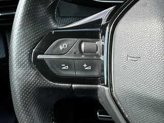 Peugeot e-2008 Peugeot e-2008 EV GT Pack 50kWh || Pano || 3 Fase || Keyless - afbeelding nr 12