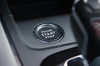 Citroën C5 Aircross Citroen C5 Aircross 1.6 Plug-in 225PK Hybrid BUSINESS | NAVIGATIE | APPLE CARPLAY/ANDROID AUTO | KEYLESS ENTRY/START | LED KOPLAMPEN | DODEHOEK DETECTIE | LICHTMETALEN VELGEN 18