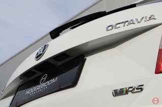 Škoda Octavia Skoda Octavia Combi 2.0 TSI RS DSG 220 PK / 1e eig / Stoelverwarming / Cruise / Xenon - afbeelding nr 51