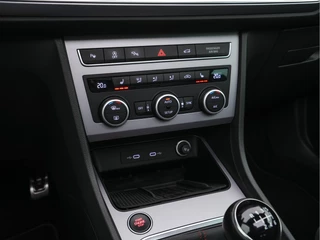 SEAT Ateca *PANO | LEATHER-MICROFIBRE | FULL-LED | MEMORY-PACK | TOP-VIEW | BEATS-AUDIO | DIGI-COCKPIT | NAVI-FULLMAP | SPORT-SEATS | DAB+ | KEYLESS | CARPLAY | ECC | HEATED-SEATS | PDC | 18''ALU* - afbeelding nr 13