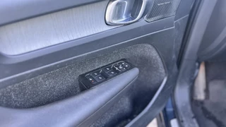 Volvo XC40 Volvo XC40 T2 Geartronic Inscription Pano|Leer|HarmanKardon|Elektrische Achterklep| - afbeelding nr 6