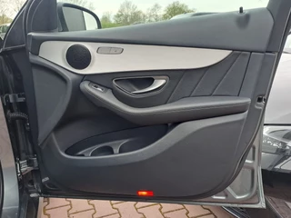 Mercedes-Benz GLC l Pano l LED l Trekhaak l Stoelverwarming l Camera l LMV l PDC l - afbeelding nr 31