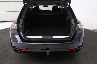 Peugeot 508 Peugeot 508 1.6 HYbrid Allure | Stoelverwarming | Carplay | Camera | Trekhaak | Navigatie | Climate control | Half leder | Cruise control | PHEV - afbeelding nr 11