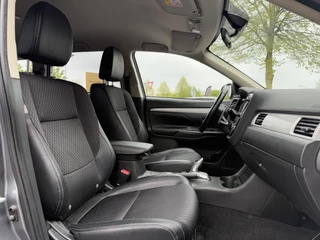 Mitsubishi Outlander Mitsubishi Outlander 2.0 PHEV Business Edition 2e Eigenaar,Navi,Clima,Cruise,Camera,Trekhaak,Dealer Onderhouden,N.A.P,Nieuwe APK Bij Aflevering - afbeelding nr 7