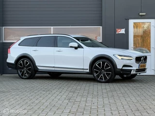 Volvo V90 Volvo V90 Cross Country 2.0 D4 AWD Geartronic-8 /Pilot Assist/Aut.inparkeren/Trekhaak/Adap CC/Winterline/21inch/Dealer onderhouden. - afbeelding nr 3